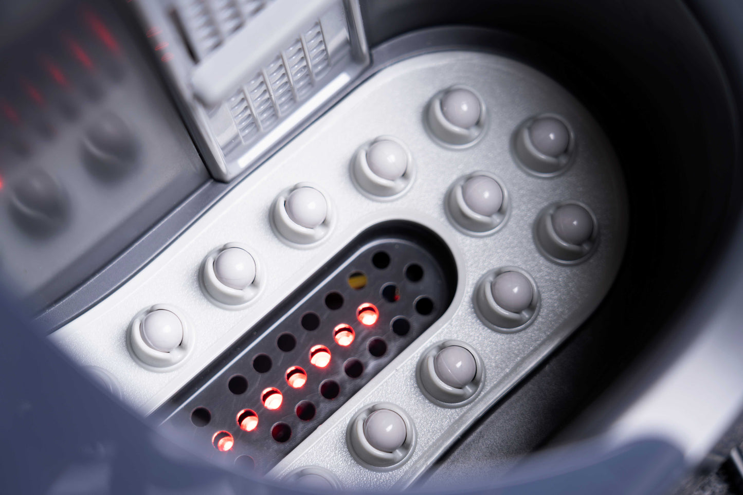 Multifunctional Warm Feet Appliance 多功能脚灸仪